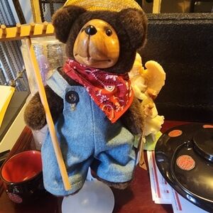 Raikes Farmer Bear